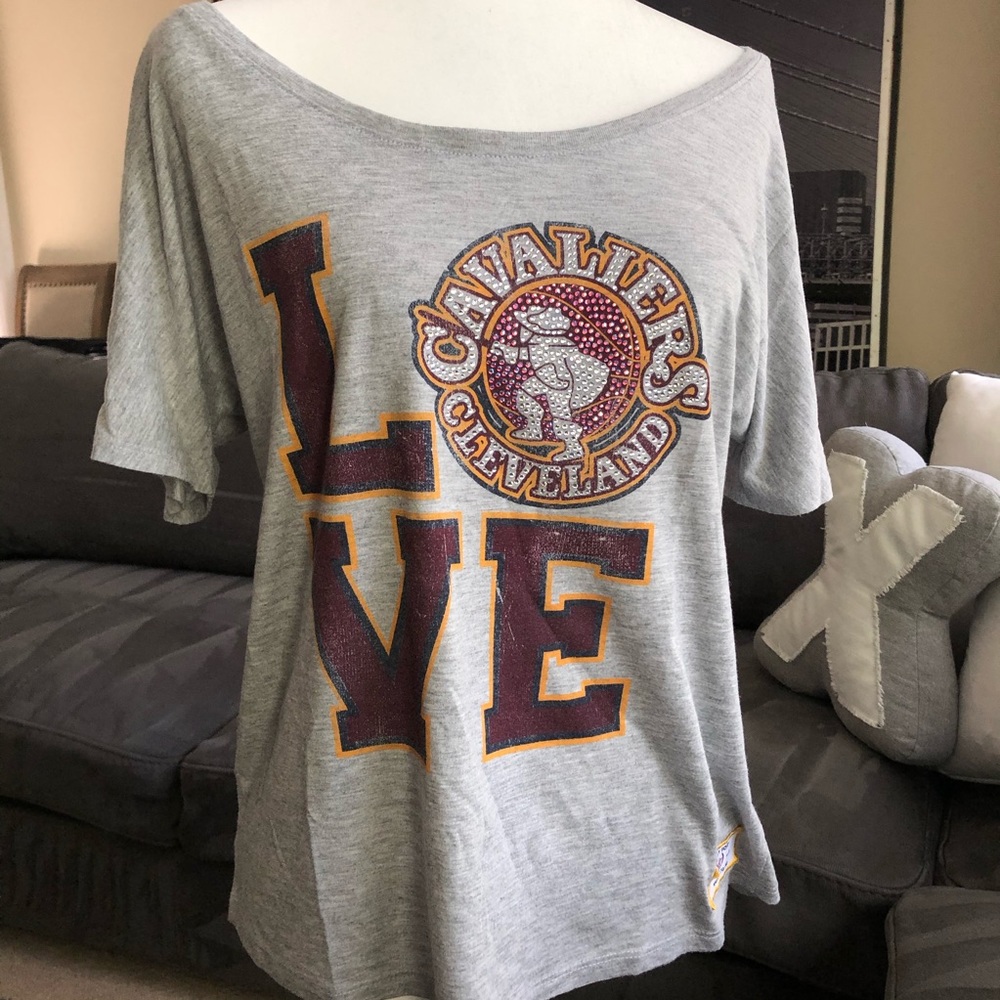 NBA Love CLE Cavs tee